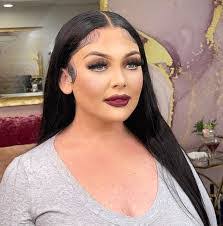 Ginger Kelly's Instagram, Twitter & Facebook