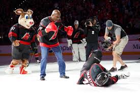 The carolina hurricanes (colloquially known as the canes) are a professional ice hockey team based in raleigh, north carolina. Evander Holyfield Joins Carolina Hurricanes For Postgame Celebration
