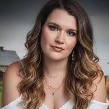 This incredible chicken dinner recipe will teach you how to pickle veggies,  sear chicken, wilt greens, and steam couscous all in the same pan! Recipe:  https://tasty.co/recipe/one-pot-chicken-chard-and-couscous-dinner