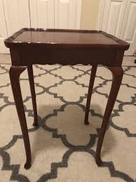 Cherry Wood 20 5 Accent Side Table C 1996 Bombay Co Queen Anne Style Rect Top Bombay Queenannestyle Accent Side Table Cherry Wood Wood