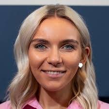 Carla Bishop's Instagram, Twitter & Facebook