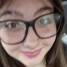 Angel giving herself scratchies 💖