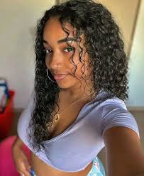 Can we be friends 🧡 please I'm a Gambian 🇬🇲