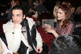 Διαβάστε όλες τις ειδήσεις σχετικά με την παρουσιάστρια μαίρη συνατσάκη. Mazi Sthn Premiera Toy Nikoy Moytsina O Aimilianos Stamatakhs Kai H Mairh Synatsakh Photos Zinapost Gr