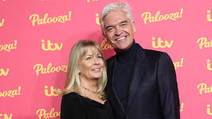 Matthew mcgreevy worked close with phillip schofield and has known young matthew since they first met when matthew was around 10 years old. Phillip Schofield Support For Itv Presenter After He Comes Out As Gay Bbc News