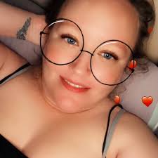 What veterinary services specialize in cancer treatments for pets?