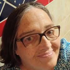 Does the Irving animal care facility have an onsite vet to treat a dog's  raw paw pad?