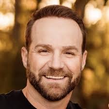 Autumn Roark's Instagram, Twitter & Facebook