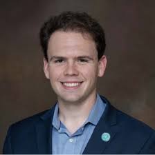 I am happy to share that I have been chosen as one of the recipients for  the Outstanding Senior in Political Science Award at the St.Edward's  University Honors Night earlier this week. |