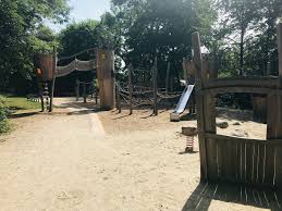 Die vielen spielplätze im englischen garten sind eine wohltat für kinder und eltern. Spielplatze Munchen Youngfamily