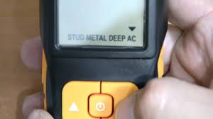 Detecta los centros de las estructuras para la los detectores stanley han sido diseñados para uso con una pulsación de botón, calibración. Detector Excelvan 3 En 1 Madera Metal Y Cables De Luz Youtube