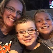 Mandi Bates (mandimbleb)