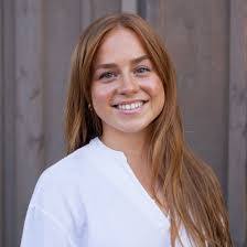 Kim Chacon's Instagram, Twitter & Facebook