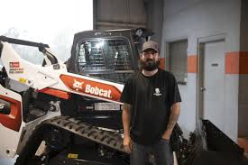 U.S. Army Veteran Presented With Bobcat Compact Track Loader : CEG
