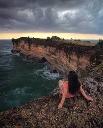 Benteng ini cocok untuk dijadikan sebagai objek wisata mistis di cilacap. Pantai Karang Bolong Kebumen Jawa Tengah Lokasi Rute Dan Biaya Tiket Masuk Ke Lokasi Wisatabaru Com