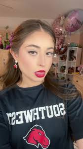 Karissa Avila ✨ (@kari.av31)