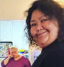 Who would you choose as your partner in an insult battle and why? Mama LuLu  or Apple?