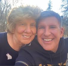 Leave a comment if you love Chrisley Knows Best ❤️💕