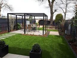 Large Contemporary Garden With Stunning Pergola Youtube Contemporary Garden Contemporary Garden Design Pergola
