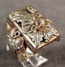 Vintage Black Hills Gold Ring 10k 12k Visually Large Size Black Hills Gold Rings Black Hills Gold Jewelry Black Hills Gold