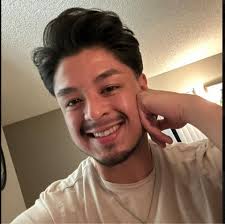 Does Kryptonite glow near Superman?