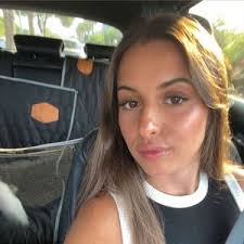 Jade Munoz (@j.munoozz)