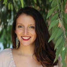 Ellen Borowka's Instagram, Twitter & Facebook