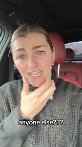 Mallory Merrill's Instagram, Twitter & Facebook