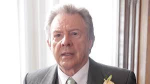 Dennis Tanner's Instagram, Twitter & Facebook