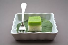 Kuih seri muka is a malaysian steamed dessert which consist of glutinous rice, layered with sweet coconut pandan custard. Kuih Serimuka Glutinous Rice With Pandan Custard Layer