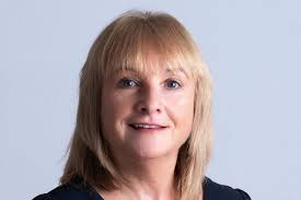 Donna Ruane's Instagram, Twitter & Facebook