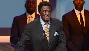 Los angeles lakers, efsane basketbolcu elgin baylor\'ın hayatını kaybettiğini açıkladı. Lakers Reveal Elgin Baylor Inspired City And Classic Edition Jerseys Lakers Outsiders