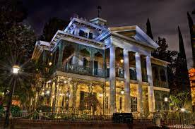 New Orleans Square Haunted Mansion Disneyland Haunted Mansion Mansions