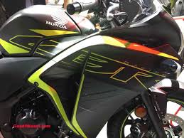 It provides a maximum power of 28bhp@ 8500 rpm and maximum torque of 22.9 nm@7000 rpm. 2018 Honda Cbr250r Launched In India Price Engine Specs Mileage