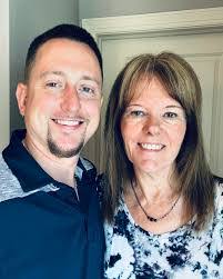 Kyle Hettinger's Instagram, Twitter & Facebook