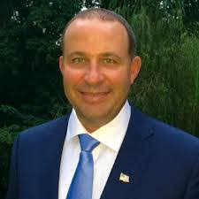 Gary Lightner's Instagram, Twitter & Facebook