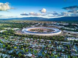 Silicon valley is an american sitcom that centers around six programmers who are living together and trying to make it big in silicon valley. Despite The Hype The Larger Tech World S Not Like Silicon Valley