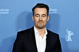 Wir gratulieren dem besten barry atsma zur nominierung für den besten schauspieler und. Die Fernsehserie Bad Banks Eroffnet Faszinierende Und Erschreckende Einblicke In Die Welt Der Investmentbanker Bad Banks Zeigt Abgrunde Der Finanzwirtschaft News Esslinger Zeitung