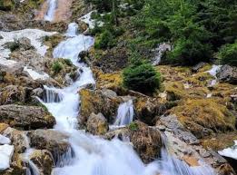 Cimitirul vesel de la sapanta. Locuri De Vizitat Maramures Stiri Romania