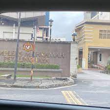 Mahkamah sesyen & majistret petaling jaya kompleksmahkamahpetaling jaya, lorong sultan, 46506 petaling jaya, selangor tel : Mahkamah Petaling Jaya Petaling Jaya Selangor