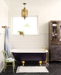 The pink marbled tile flooring compliments this bold red bath making it more striking to the eye. 40 Refined Clawfoot Bathtubs For Elegant Bathrooms Digsdigs