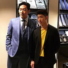 이제 하정우는 이미 유명해져서 하정우가 예명이라는 것은 알고 있습니다. í•˜ì •ìš° ë‚˜ì´ì™€ ì¸ìŠ¤íƒ€