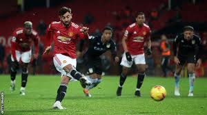 Олли уоткинс (астон вилла) получает красную карточку. Manchester United 2 1 Aston Villa Bruno Fernandes Penalty Puts Red Devils Joint Top Bbc Sport