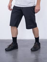 Platzangst D1 Shorts Farbe Schwarz Grosse M Amazon De Bekleidung