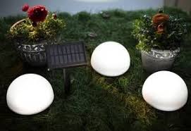 Solar Bodenleuchten Mit Farbwechsel Leds Wetelux 04040746245439 Drei Leuchtende Halbkugeln Fur Tolle Akzente Im Garten 3 Ha Bodenleuchten Solar Leuchten