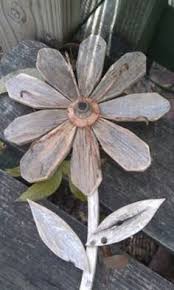 Pin Von Veit S Auf Herbst Deko Holzblumen Projekte Aus Altholz Umfunktioniertes Holz