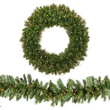 Here are our favorite outdoor christmas wreaths you can buy online. Christmas Wreaths And Garland