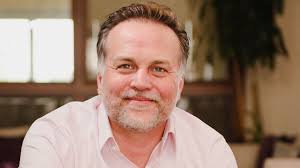 Jorge Pérez Garza, contribuye al desarrollo económico y académico