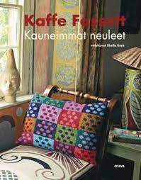 I can hardly imagine the impression this book made when it was first published. Kaffe Knits Again 24 Original Designs Updated For Today S Knitters By Kaffe Fassett