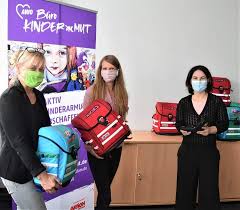 Annalena charlotte alma baerbock (* 15. Annalena Baerbock On Twitter Gemeinsam Gegen Kinderarmut Die Sich Gerade Auch Zum Schulbeginn Zeigt Daher Gab Es Heute 20 Neue Ranzen Fur Die Potsdamer Erstklassler Innen Danke An Das Buro Kinder Ar Mut Der Awo Potsdam